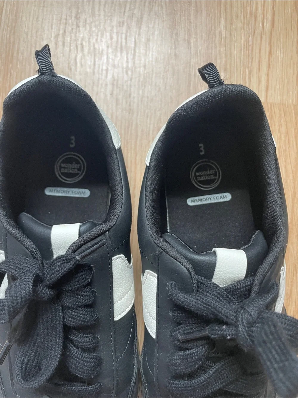 wonder nation Black and White Kids Sneakers